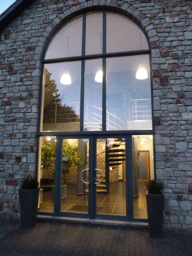 Oxygen House, Holiday And Team Building 奥维法特 外观 照片